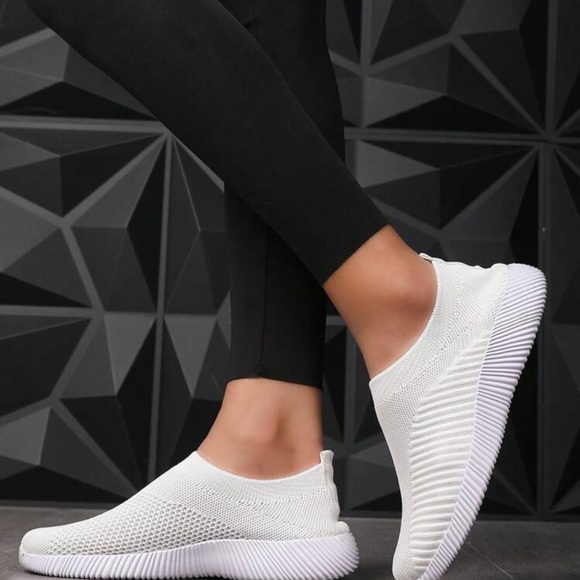 White Slip-On Sneakers with Breathable Mesh. Size 8 - Picture 3 of 10